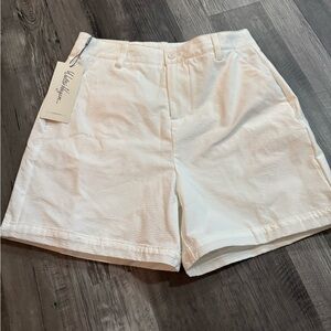 Walter Hagen Women's Cream Shorts